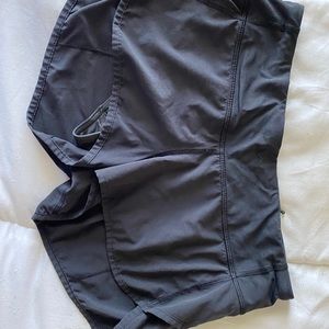 Lululemon Speed Up Size 6